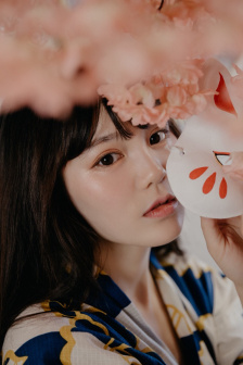 霓虹灯下的哨兵